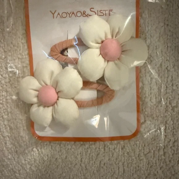 Hair Clips - Picture 3 of 8